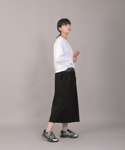 SAINTCREW(セントクルー)の「ソフトエッセンシャル Hラインロングスカート SEG-1310 ライトインディゴ ブラック(スカート・レディース・その他・FREE)」の5枚目の写真
