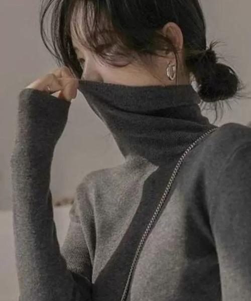 ADDITION STORE(アディションストア)の「\何枚あっても便利♪/ベーシック タートルネック ロングスリーブ ニット(ニット/セーター・レディース・ブラック/ダークグレー/ネイビー/ホワイト/レッド/ベージュ・MEDIUM/SMALL/LARGE)」の4枚目の写真