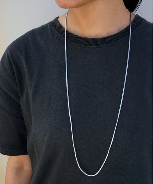 ieLS（イエルズ）の「金属アレルギー対応「ieLS」ステンレス カットスネークチェーンロングネックレス（ネックレス・メンズ・ゴールド/シルバー・ONE SIZE）」の11枚目の写真