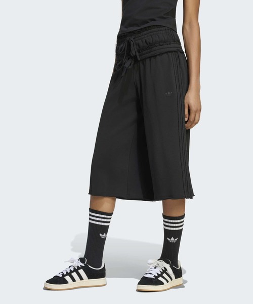 adidas(アディダス)の「ウィンタライズド ダブル ショーツ / ハーフパンツ / アディダスオリジナルス adidas Originals(その他パンツ・レディース・ブラック・SMALL/3XL/X-LARGE/MEDIUM/XX-LARGE/LARGE/X-SMALL)」の1枚目の写真