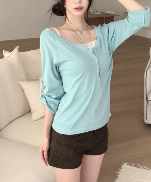 VIVID LADY(ビビッドレディー)の「ロールアップスリーブ ヘンリーネックロングTシャツ(Tシャツ/カットソー・レディース・カーキ/グレー/ワイン/ブラック/ミント/アイボリー・FREE)」の11枚目の写真