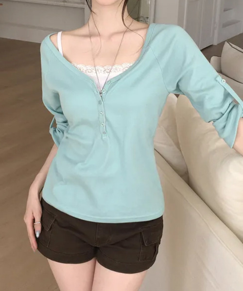 VIVID LADY(ビビッドレディー)の「ロールアップスリーブ ヘンリーネックロングTシャツ(Tシャツ/カットソー・レディース・カーキ/グレー/ワイン/ブラック/ミント/アイボリー・FREE)」の14枚目の写真