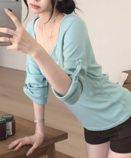 VIVID LADY(ビビッドレディー)の「ロールアップスリーブ ヘンリーネックロングTシャツ(Tシャツ/カットソー・レディース・カーキ/グレー/ワイン/ブラック/ミント/アイボリー・FREE)」の16枚目の写真
