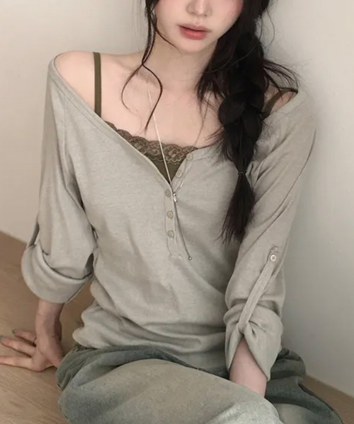 VIVID LADY(ビビッドレディー)の「ロールアップスリーブ ヘンリーネックロングTシャツ(Tシャツ/カットソー・レディース・カーキ/グレー/ワイン/ブラック/ミント/アイボリー・FREE)」の21枚目の写真