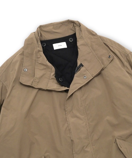 ATON（エイトン）の「【ATON】 AIR WEATHER SHORT MODS COAT（ミリタリージャケット・メンズ・キャメル・4）」の6枚目の写真