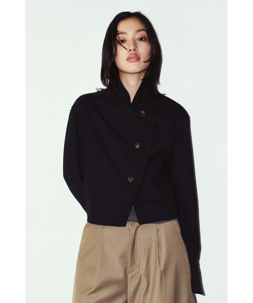 Knuth Marf(クヌースマーフ)の「2way cropped frill jacket(その他アウター・レディース・ブラック/ベージュ・FREE)」の4枚目の写真