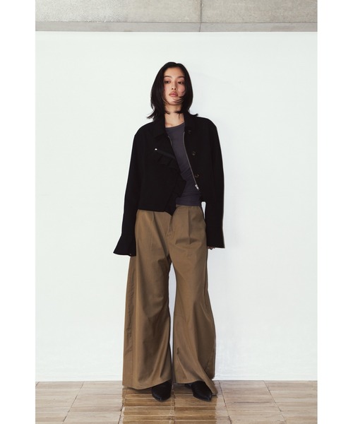 Knuth Marf(クヌースマーフ)の「2way cropped frill jacket(その他アウター・レディース・ブラック/ベージュ・FREE)」の9枚目の写真