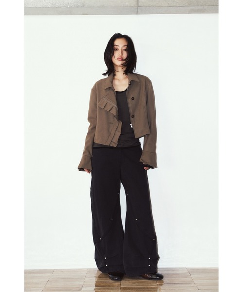 Knuth Marf(クヌースマーフ)の「2way cropped frill jacket(その他アウター・レディース・ブラック/ベージュ・FREE)」の18枚目の写真