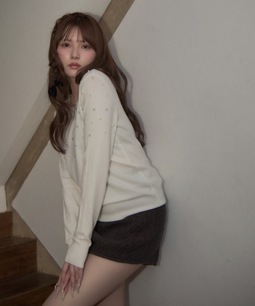 TITTY&CO.(ティティーアンドコー)の「ランダムパールニット(ニット/セーター・レディース・アイボリー/グレー/ピンク/ブラック/ホワイト・FREE)」の7枚目の写真