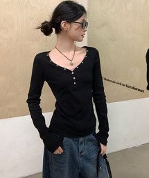 【トレンド】星モチーフ V ネック長袖トップス 前ボタン スリムシルエット レディース