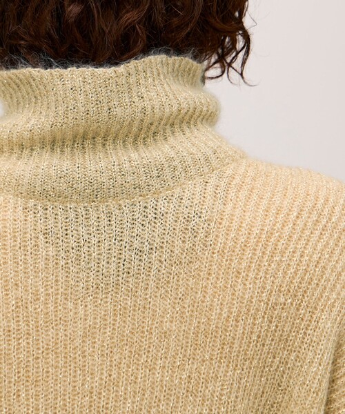 BACCA(バッカ)の「【WEB先行予約】モヘヤラメ オフタートルネックプルオーバー(ニット/セーター・レディース・ベージュ/ブルーグレー・S)」の8枚目の写真