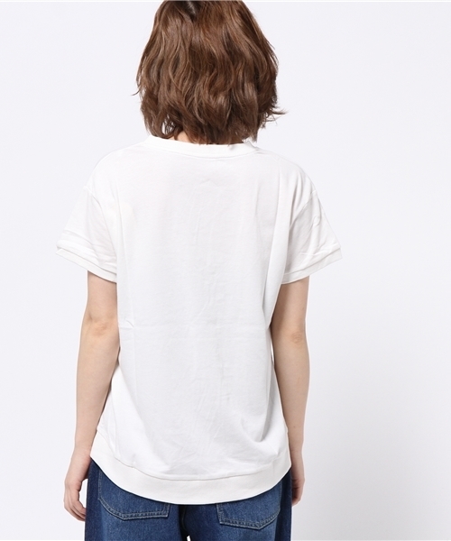 REAL CUBE（リアルキューブ）の「Blanchechou フロント切替えVネックトップス（Tシャツ/カットソー・レディース・カーキ/ライトグレー/オフホワイト・M）」の8枚目の写真