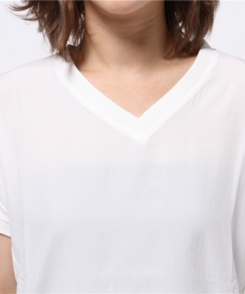 REAL CUBE（リアルキューブ）の「Blanchechou フロント切替えVネックトップス（Tシャツ/カットソー・レディース・カーキ/ライトグレー/オフホワイト・M）」の9枚目の写真