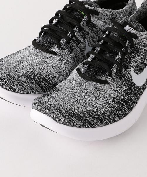NIKE(ナイキ)の「NIKE(ナイキ) ウィメンズ フリーランフライニット2(スニーカー・レディース・ブラック/グレー・24.5cm/24cm/25cm/23.5cm/23cm)」の3枚目の写真
