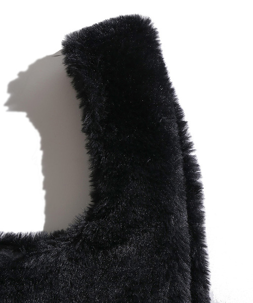 WEGO（ウィゴー）の「WEGO/ファーショッパーバッグ（トートバッグ・レディース・ブラック/グレー/ベージュ/ピンク・FREE）」の6枚目の写真