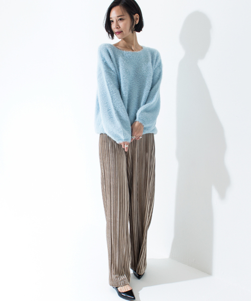 Furryrate(ファーリーレート)の「フェザーヤーンパフスリーブニットプルオーバー【シャギーニット】 (ニット/セーター・レディース・ライトグレー/ブラウン/グリーン/アイボリー/グレー系その他/サックスブルー/ラベンダー・FREE)」の12枚目の写真