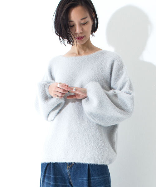 Furryrate(ファーリーレート)の「フェザーヤーンパフスリーブニットプルオーバー【シャギーニット】 (ニット/セーター・レディース・ライトグレー/ブラウン/グリーン/アイボリー/グレー系その他/サックスブルー/ラベンダー・FREE)」の15枚目の写真