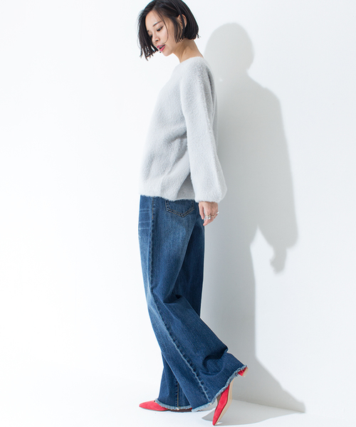 Furryrate(ファーリーレート)の「フェザーヤーンパフスリーブニットプルオーバー【シャギーニット】 (ニット/セーター・レディース・ライトグレー/ブラウン/グリーン/アイボリー/グレー系その他/サックスブルー/ラベンダー・FREE)」の14枚目の写真