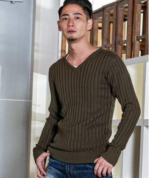 A.S.M（エーエスエム）の「コットンワイドリブ ／ Vネック セーター（ニット/セーター・メンズ・オフホワイト/ブラック/チャコールグレー/ライトグレー/カーキ/ネイビー/キャメル/ワインレッド・48/50）」の13枚目の写真
