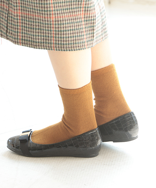 SESTO（セスト）の「型押しデザインのグログランリボンフラットパンプス（パンプス・レディース・ブラック/パープル/ネイビー/ブラウン/レッド・22.5cm/23.5cm/24.5cm/25.5cm/23.0cm/24.0cm/22.0cm）」の7枚目の写真