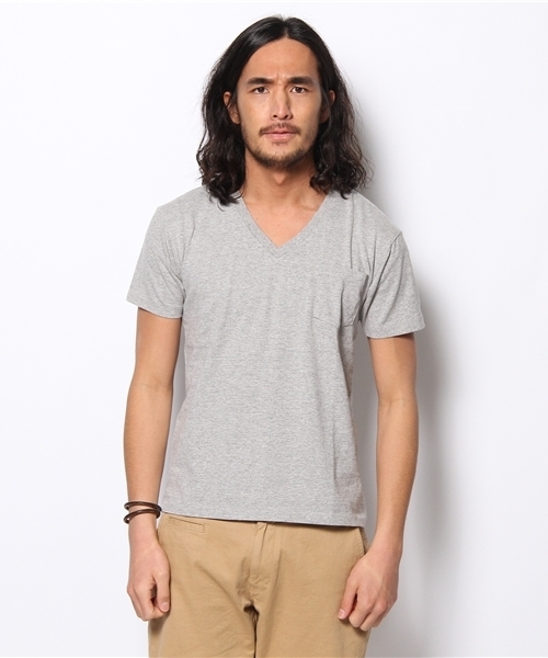 SHIPS（シップス）の「VELVA SHEEN: Vネック ポケットTEEシャツ（グレー）（Tシャツ/カットソー・メンズ・チャコールグレー・SMALL/MEDIUM）」の2枚目の写真