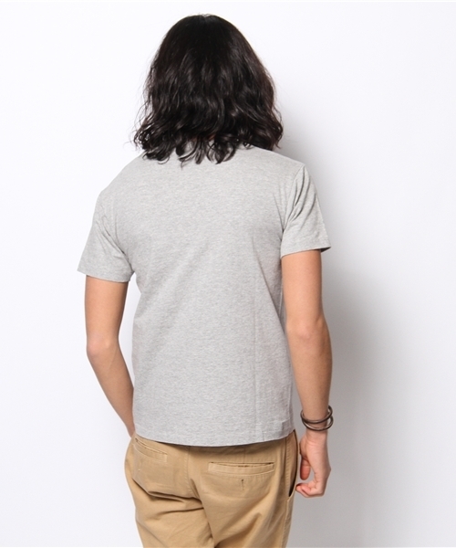 SHIPS（シップス）の「VELVA SHEEN: Vネック ポケットTEEシャツ（グレー）（Tシャツ/カットソー・メンズ・チャコールグレー・SMALL/MEDIUM）」の4枚目の写真