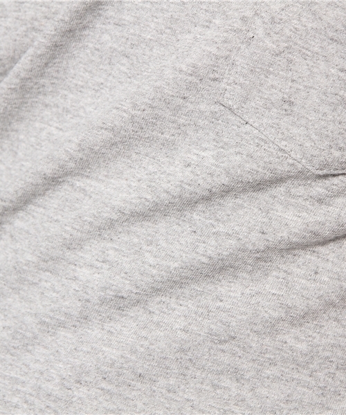 SHIPS（シップス）の「VELVA SHEEN: Vネック ポケットTEEシャツ（グレー）（Tシャツ/カットソー・メンズ・チャコールグレー・SMALL/MEDIUM）」の8枚目の写真