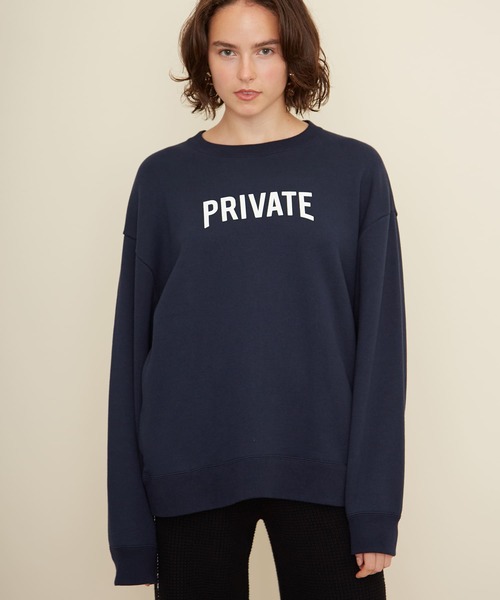 STUDIOUS（ステュディオス）の「【STUDIOUS】BACKカットオフビッグスウェット（スウェット・レディース・ネイビー/ワインレッド・FREE）」の3枚目の写真