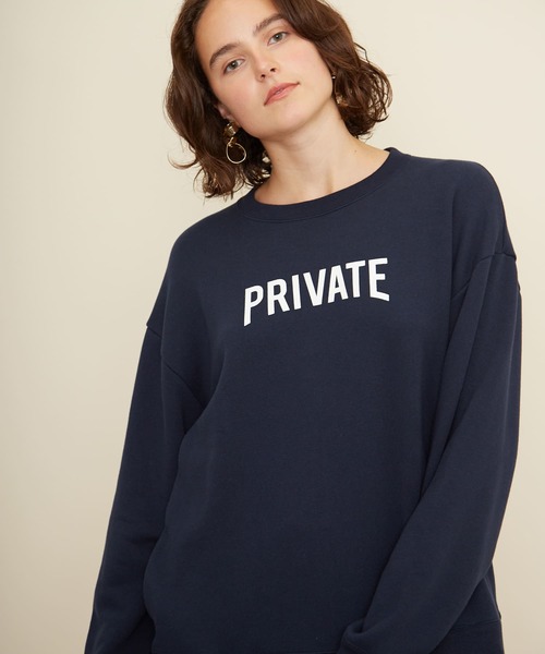 STUDIOUS（ステュディオス）の「【STUDIOUS】BACKカットオフビッグスウェット（スウェット・レディース・ネイビー/ワインレッド・FREE）」の4枚目の写真