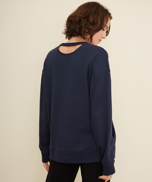 STUDIOUS（ステュディオス）の「【STUDIOUS】BACKカットオフビッグスウェット（スウェット・レディース・ネイビー/ワインレッド・FREE）」の7枚目の写真