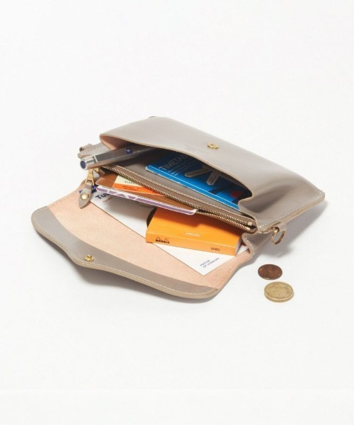 GLENROYAL（グレンロイヤル）の「【GLENROYAL/グレンロイヤル】Medium Purse Shoulder Strap/ミディアムパースショルダーストラップ(グレイスコレクション)（ショルダーバッグ・レディース・ベージュ/ボルドー/ブラック/ブラウン・00）」の16枚目の写真