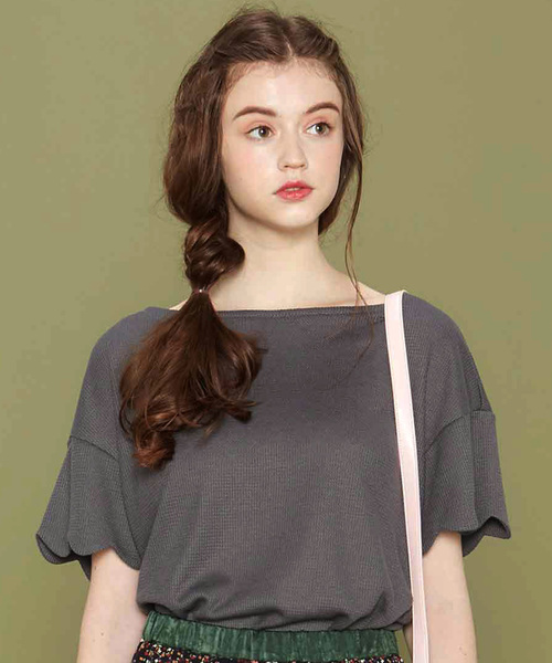 シロップ．（シロップ．）の「ワッフル素材の吸水速乾スカラップＴシャツ（Tシャツ/カットソー・レディース・チャコール/グリーン・MEDIUM/XX-LARGE/SMALL/LARGE/X-LARGE）」の2枚目の写真