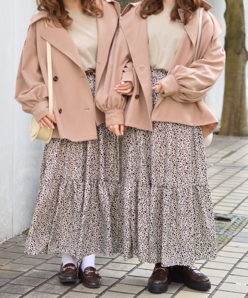 PairPair（ペアペア）の「袖ボリュームゆるショートトレンチ（トレンチコート・レディース・ピンクベージュ/ライトベージュ・FREE）」の4枚目の写真