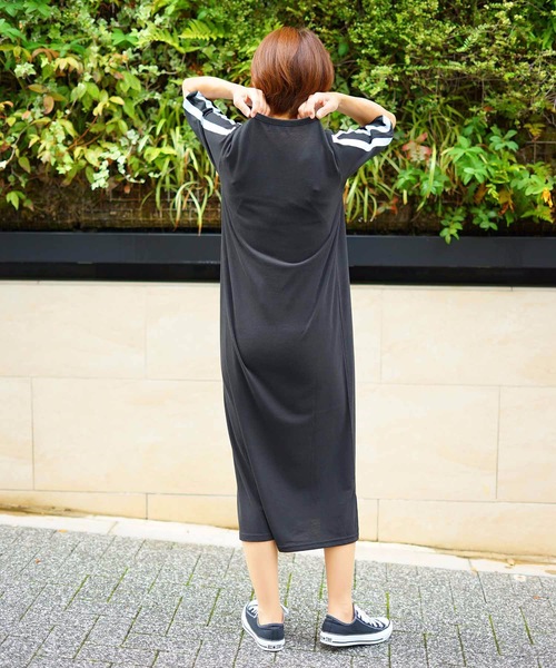 LB/S （エルビーエス）の「袖ラインワンピース ロング丈/マキシ丈（ワンピース・レディース・ホワイト/ブラック・MEDIUM/LARGE）」の4枚目の写真