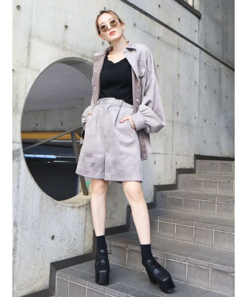 EMODA(エモダ)の「タックウエストハーフパンツ(その他パンツ・レディース・ブラック/ベージュ/グレー/その他・SMALL/MEDIUM)」の6枚目の写真