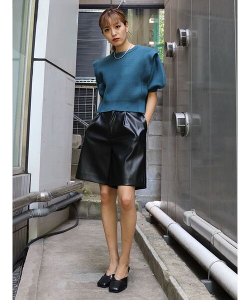 EMODA(エモダ)の「タックウエストハーフパンツ(その他パンツ・レディース・ブラック/ベージュ/グレー/その他・SMALL/MEDIUM)」の10枚目の写真