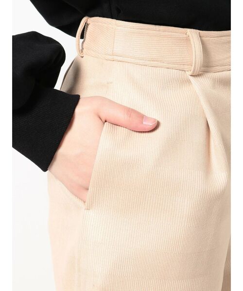 EMODA(エモダ)の「タックウエストハーフパンツ(その他パンツ・レディース・ブラック/ベージュ/グレー/その他・SMALL/MEDIUM)」の22枚目の写真