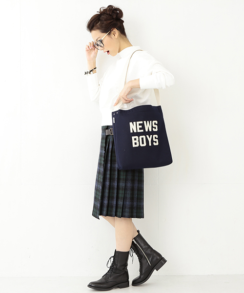 Ray BEAMS（レイビームス）の「Ray BEAMS / スウェット ハイネック プルオーバー（スウェット・レディース・オフホワイト/シルバー/ブラック・ONE SIZE）」の14枚目の写真