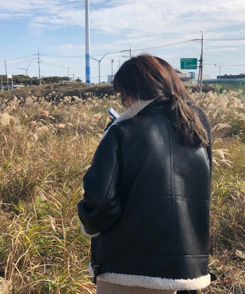 Doula Doula（ドゥーラドゥーラ）の「ボアブルゾンジャケット（ブルゾン・レディース・ブラック/ブラウン/グレイッシュベージュ/キャメル・M/L）」の14枚目の写真