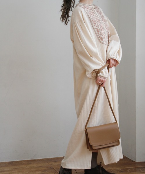 Crisp（クリスプ）の「ヴィンテージ刺繍ワンピース（ワンピース）」 - WEAR