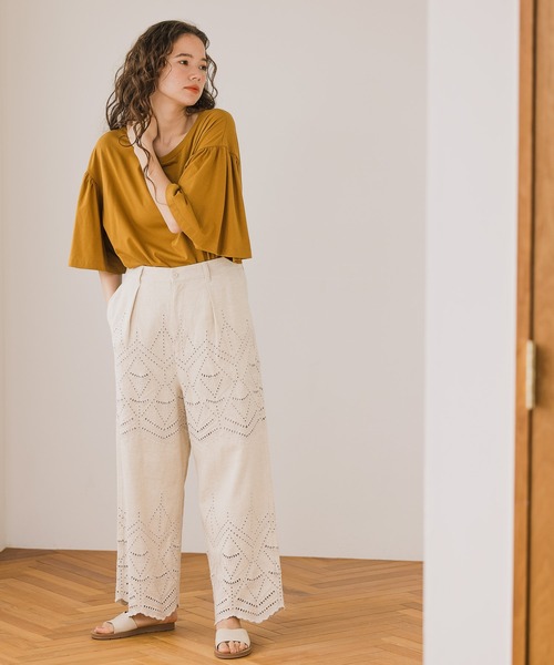 niko and...(ニコアンド)の「カットワークワイドパンツ(その他パンツ・レディース・ブラック/ライトベージュ・MEDIUM/LARGE)」の13枚目の写真