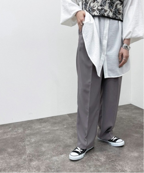 apres jour mignon（アプレジュールミニョン）の「シュエットストレートパンツ【ZOZOTOWN限定アイテム】（その他パンツ・レディース・ダークブラウン/アイボリー/ダークグリーン/ブルー系その他/ブラック/パープル/オレンジ・SMALL/X-LARGE/MEDIUM）」の6枚目の写真