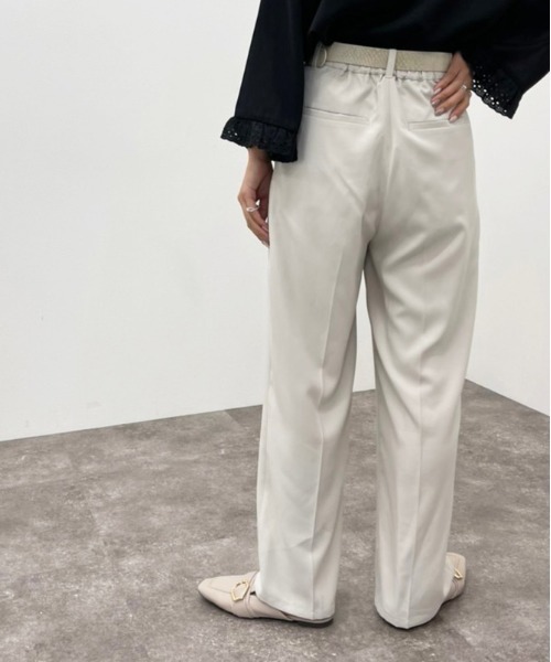 apres jour mignon（アプレジュールミニョン）の「シュエットストレートパンツ【ZOZOTOWN限定アイテム】（その他パンツ・レディース・ダークブラウン/アイボリー/ダークグリーン/ブルー系その他/ブラック/パープル/オレンジ・SMALL/X-LARGE/MEDIUM）」の11枚目の写真