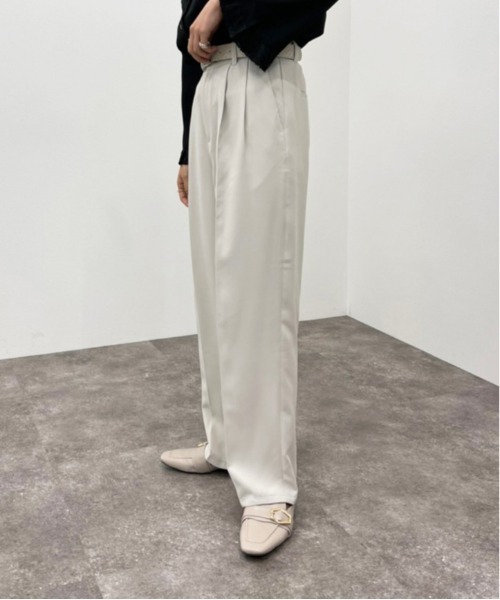 apres jour mignon（アプレジュールミニョン）の「シュエットストレートパンツ【ZOZOTOWN限定アイテム】（その他パンツ・レディース・ダークブラウン/アイボリー/ダークグリーン/ブルー系その他/ブラック/パープル/オレンジ・SMALL/X-LARGE/MEDIUM）」の10枚目の写真