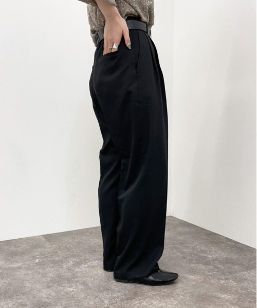 apres jour mignon（アプレジュールミニョン）の「シュエットストレートパンツ【ZOZOTOWN限定アイテム】（その他パンツ・レディース・ダークブラウン/アイボリー/ダークグリーン/ブルー系その他/ブラック/パープル/オレンジ・SMALL/X-LARGE/MEDIUM）」の19枚目の写真