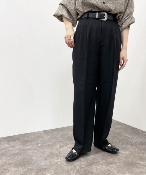 apres jour mignon（アプレジュールミニョン）の「シュエットストレートパンツ【ZOZOTOWN限定アイテム】（その他パンツ・レディース・ダークブラウン/アイボリー/ダークグリーン/ブルー系その他/ブラック/パープル/オレンジ・SMALL/X-LARGE/MEDIUM）」の17枚目の写真