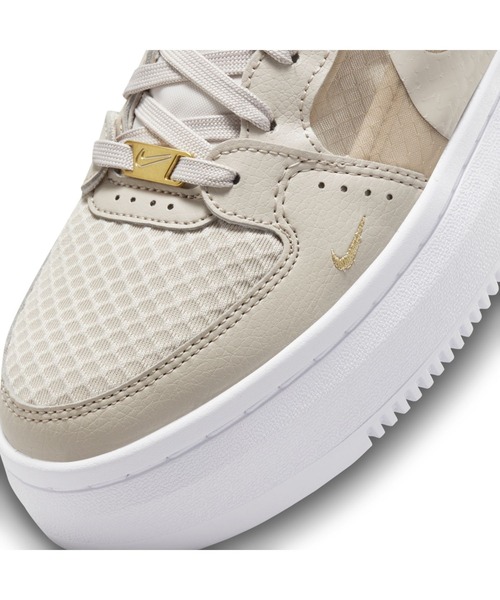 NIKE(ナイキ)の「ナイキ コート ビジョン アルタ ウィメンズシューズ / 厚底 スニーカー / Nike Court Vision Alta Women's Shoe(スニーカー・レディース・ホワイト/ブラック/ホワイト系その他2/ベージュ系その他2・23/24/25/26/25.5/26.5/22.5/24.5/23.5/27.5/29/27/28.5/28)」の14枚目の写真