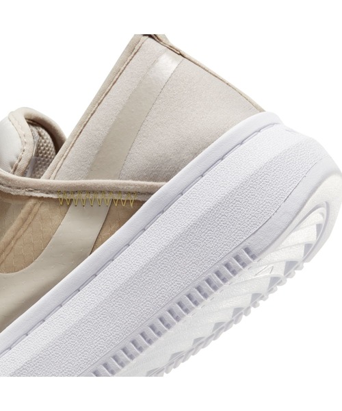 NIKE(ナイキ)の「ナイキ コート ビジョン アルタ ウィメンズシューズ / 厚底 スニーカー / Nike Court Vision Alta Women's Shoe(スニーカー・レディース・ホワイト/ブラック/ホワイト系その他2/ベージュ系その他2・23/24/25/26/25.5/26.5/22.5/24.5/23.5/27.5/29/27/28.5/28)」の15枚目の写真