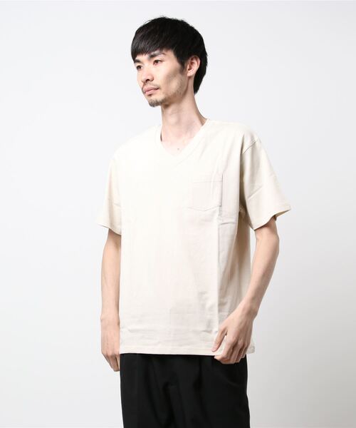 UNDERWRAPS(アンダーラップス)の「無地V/NポケットT (M3)(Tシャツ/カットソー・メンズ・ピンク/チャコールグレー/ブルー/ホワイト/ライトベージュ・M/L)」の4枚目の写真