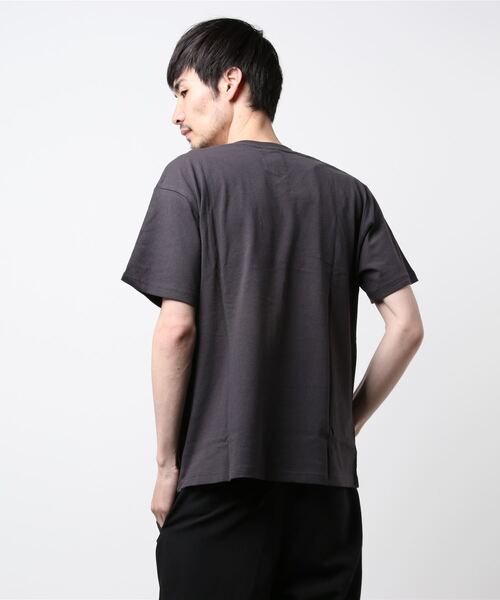 UNDERWRAPS(アンダーラップス)の「無地V/NポケットT (M3)(Tシャツ/カットソー・メンズ・ピンク/チャコールグレー/ブルー/ホワイト/ライトベージュ・M/L)」の7枚目の写真